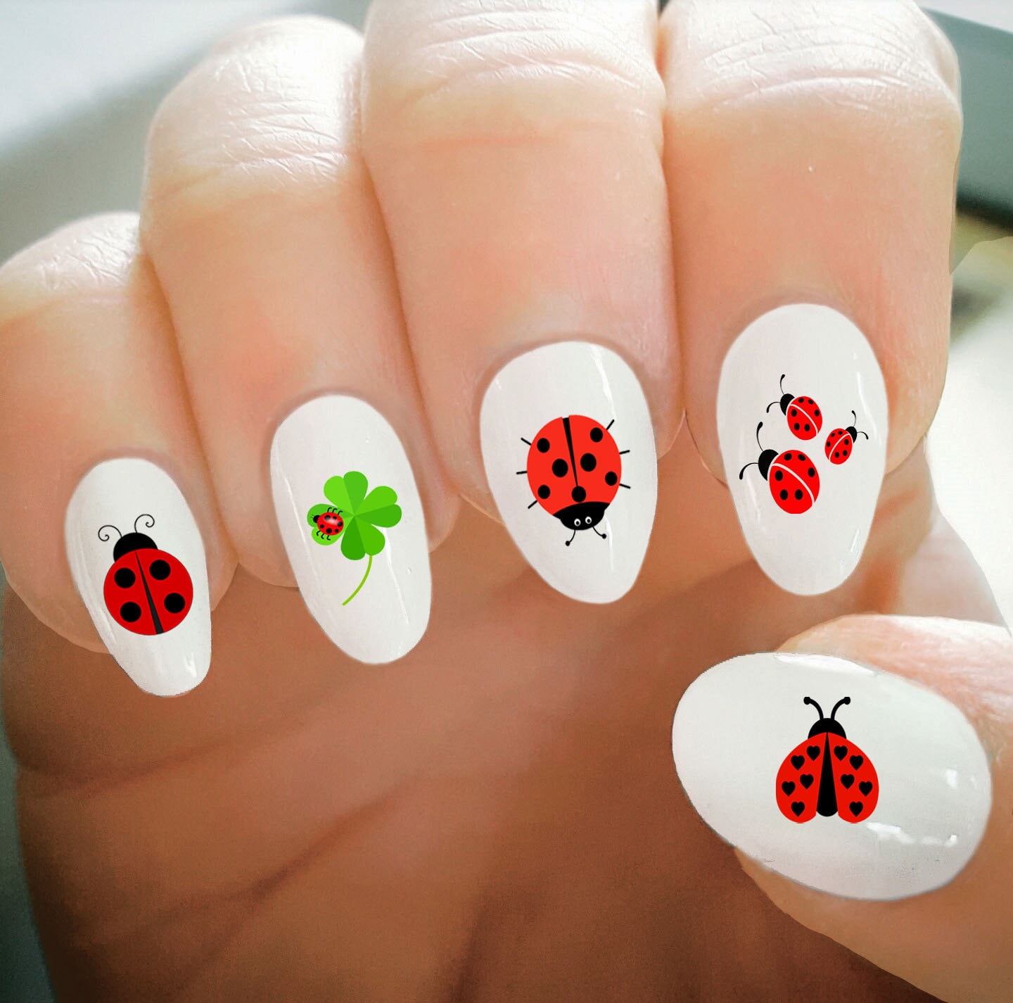 Ladybug nail art - Etsy España