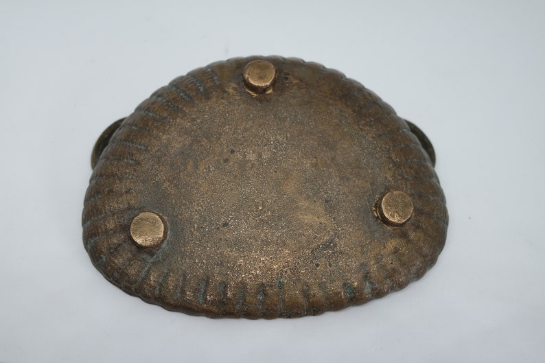 Art Nouveau bronze cuppin trayashtray France 1920s