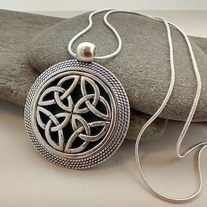 Gorgeous Celtic Necklace, Celtic Pendant Necklace image 4