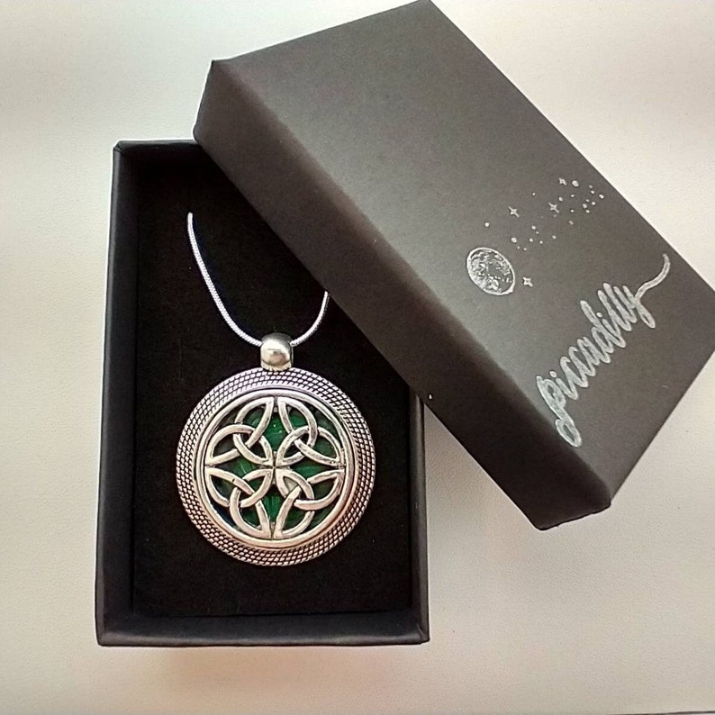 Gorgeous Celtic Necklace, Celtic Pendant Necklace image 3