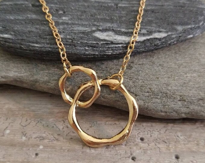 Gold Interlocking Circle Necklace, Gift for Mom