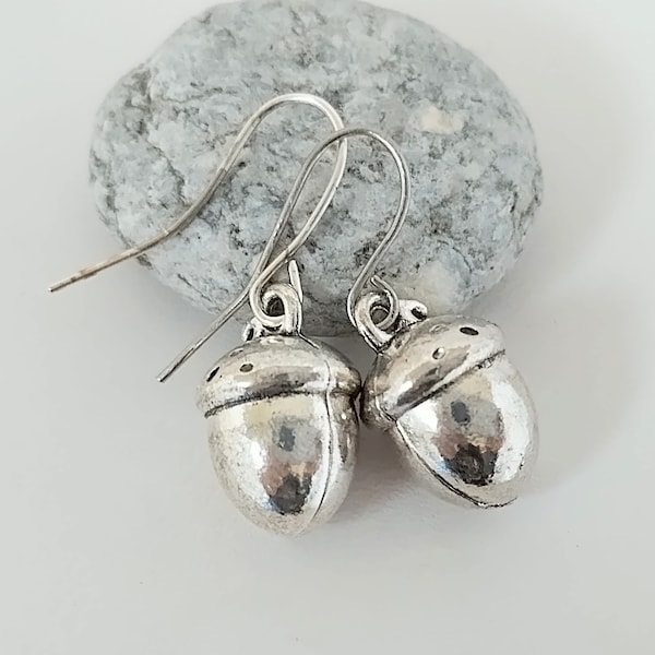 Silver Acorn Earrings, Nature Earrings
