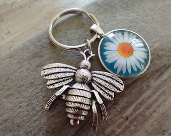 Daisy Bumble Bee Key Chain, List Prices Reflect MSRP, KC-BEE