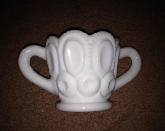 1960s LE Smith Moon & Stars Milk Glass Sugar Bowl