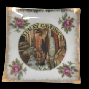 1950s Souvenir from Virginia, The Luray Caverns-Caves Porcelain Hand-Painted Ashtray (or Trinket Tray)