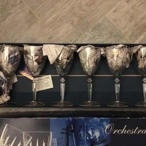 WINE GLASSES - 2003 Capri Orchestra (Oneida, Made in Italy) Crystal Goblets (set of 6; V.N.I.B.)