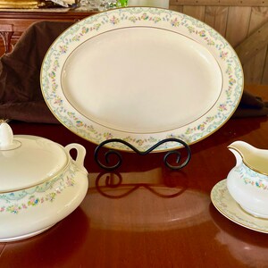 1988 Royal Doulton CANDICE Fine Bone China Dinnerware place settings, serving pieces, extras sold separately image 9