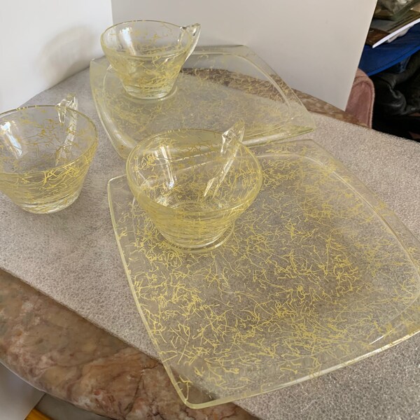 1950s MCM Hazel Atlas Spaghetti Drizzle Yellow Snack Sets (2 sets + extra cup)