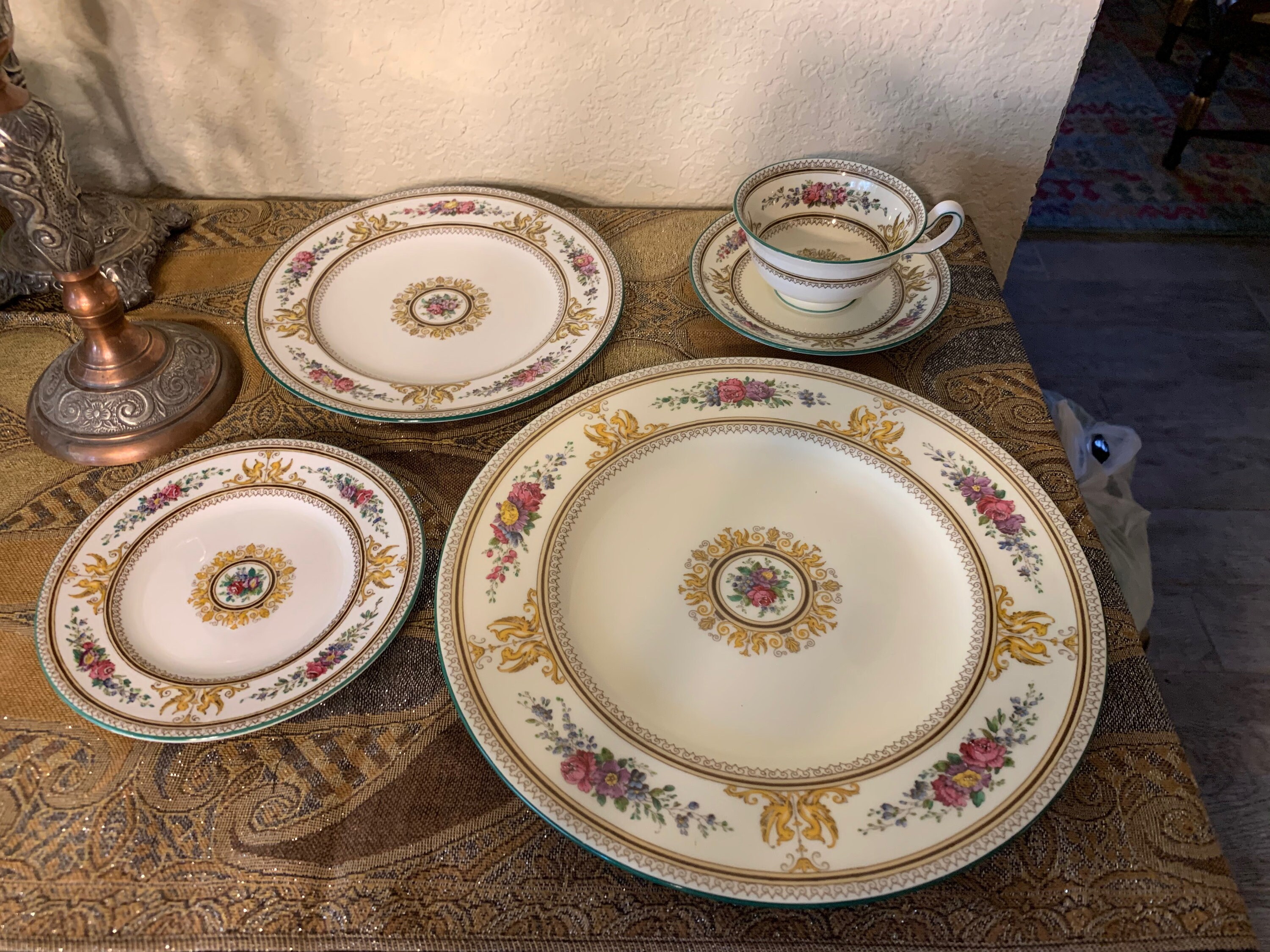 Wilton Columbia社製　花リム　金属皿　5枚セット　アメリカ製 Wilton Columbia社製 花リム 金属皿 5枚セット アメリカ製