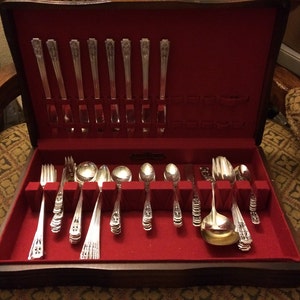 1937 Classic Filigree Silverplate by Wallace/Harmony House (Service for 8; 95 total pieces)