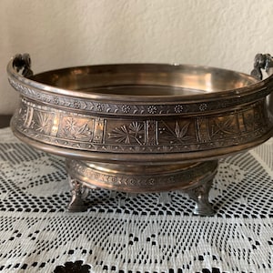 Antique 1890 Pairpoint Mfg. Co. Quadruple Plate Silver-plated Centerpiece Bowl with Swing Handle