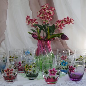 Painted wine glass,flower,Hand painted,painted glassses,flower glass,wine glass,Red,Pink,Blue, Green,flowers, Floral,home decor,Hand painted