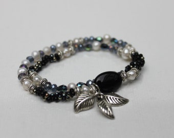 beaded 2 wrap black/white with leaf charm