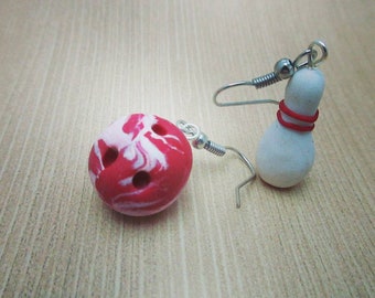 Mismatched bowling ball and pin customizable