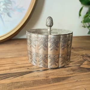 Vintage Silver Plated etched Trinket box keepsake oval jewelry box