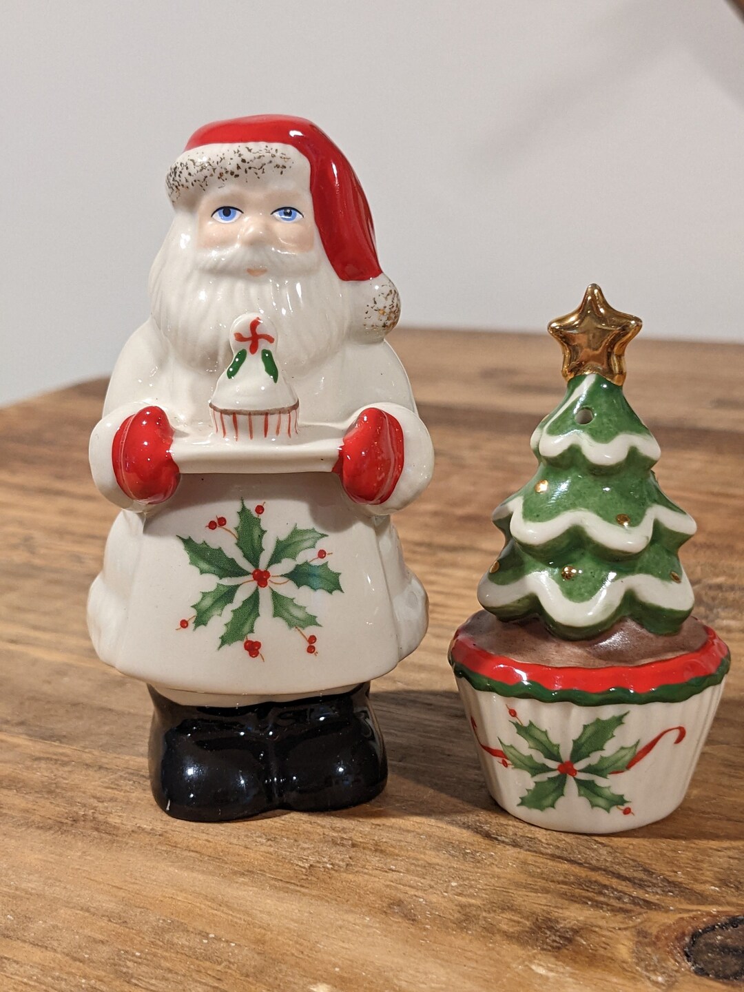 Vintage Salt and Pepper Shaker Santa Claus and Christmas Tree by Lenox