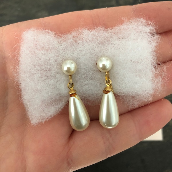 Elegant Teardrop Pearl Clip on Earrings - Vintage Wedding Bridal Earrings