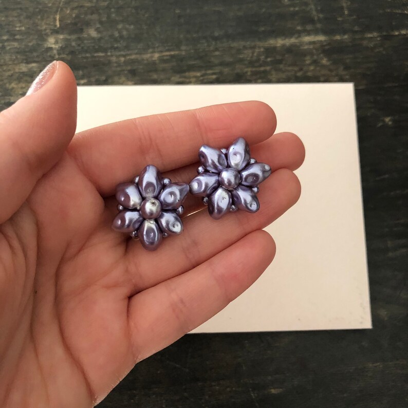 Vintage Lilac Purple Clip on Earrings Antique Earrings 1940s Earrings 40s Earrings Light Purple Girly Earrings Clip Earrings