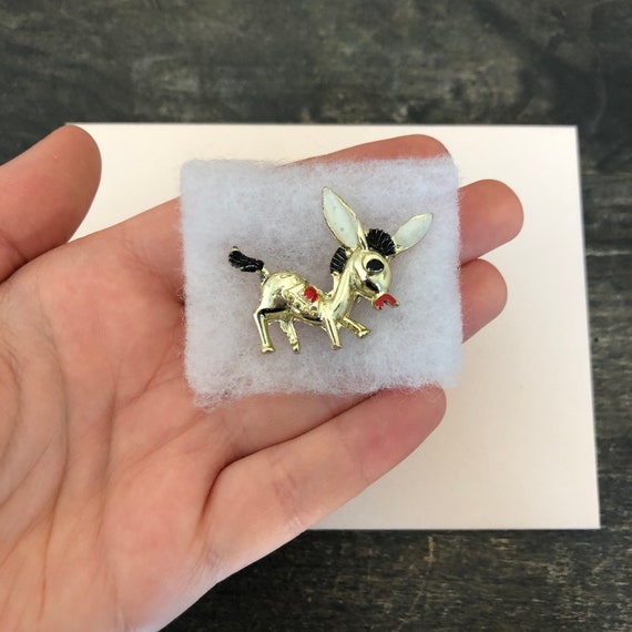 animal pins and brooches