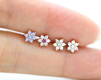 14K Flower Cartilage Earring/Tragus Earring/Tragus stud/Helix Piercing/Cartilage piercing/Flower Earrings/Conch piercing/Tragu piercing rook