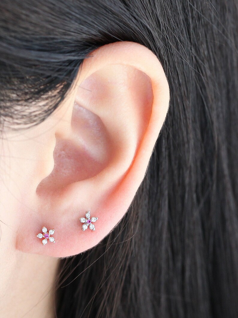 QWALIT Stainless Steel 20G Helix Piercing Jewelry Labret Daith Conch Tragus Cartilage Earring Hoop 16G Screw Back Earrings Studs for Women Girls 6mm 8mm Silver Rose Gold