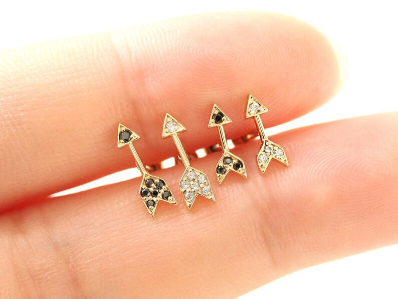 14K Arrow Cartilage Earring,Tragus Earring,Tragus stud,Helix Conch earring,Cartilage piercing,Arrow earring,16g 18g,Delicate earring