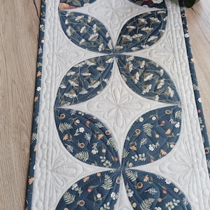 Patchwork Tischläufer/ Table Runner Quilted/Gesteppte Tischläufer/ Table Runner/Tischdeko/country patchwork