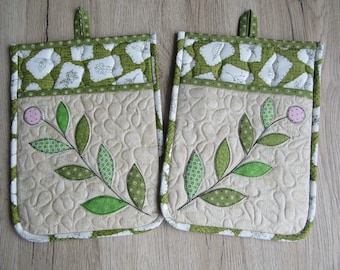 Quilted pot flaps/kitchen pot holder