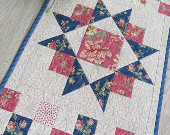 Camino de mesa patchwork/Camino de mesa acolchado/Camino de mesa acolchado/Camino de mesa/Decoración de mesa/Patchwork campestre