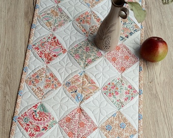 Bieżnik patchworkowy/Bieżnik pikowany/Bieżnik pikowany/Bieżnik/Dekoracja stołu/Patchwork rustykalny
