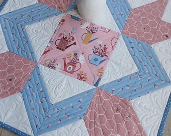 Mantel de patchwork/ Mantel acolchado/ Decoración de mesa/ Mantel acolchado/ Decoración de primavera