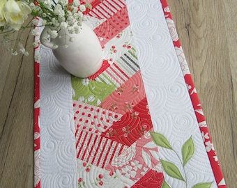 Camino de mesa de patchwork/Camino de mesa acolchado/Camino de mesa acolchado/Camino de mesa acolchado/Decoración de mesa