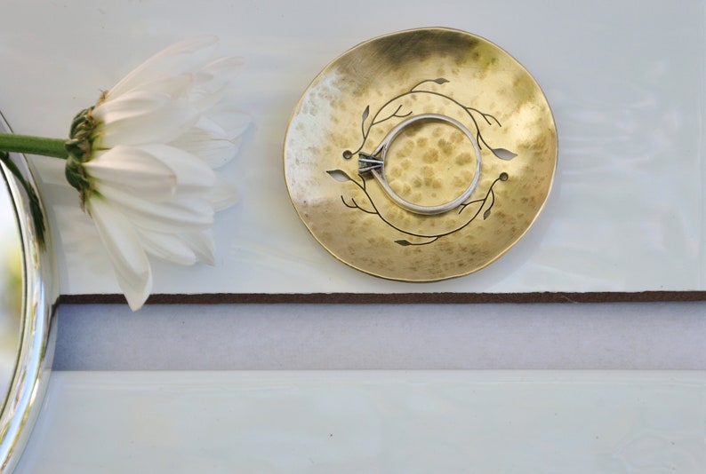 Floral botanical jewelry dish Boho home decor Catchall Spring Easter decorations Cottagecore Plant mom gift