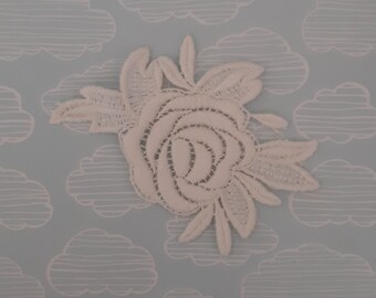 White lace flower motif - floral applique - clothing embelishment