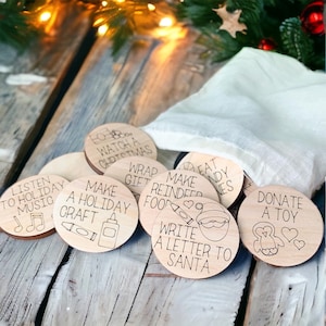 Christmas Bucket List Tokens / Christmas Advent Activities / Christmas To Do Tokens / Reindeer / Santa / Christmas Countdown / Family / Wood