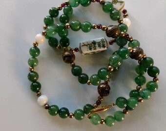 Vintage Chinese jade green onyx necklace