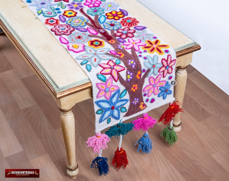 KUSKALLA Tree of Life Table Runner - Thumbnail 2