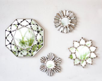 Decoratieve zilver vergulde wandspiegel set van 4 voor wanddecoratie | Peruaanse wandkleden Spiegeldecoraties | Cadeau voor thuis | Boho-decor