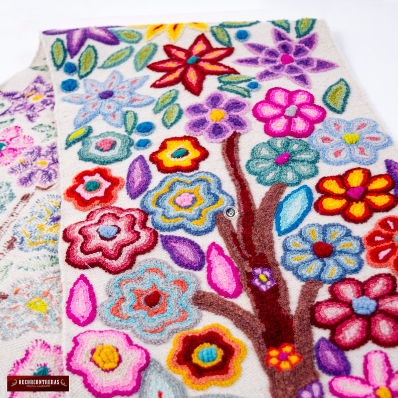 KUSKALLA Tree of Life Table Runner
