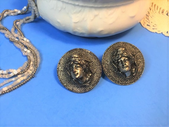 Lady Liberty Miss Liberty Pop- Out Repousse Vinta