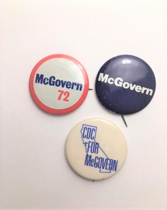 George McGovern Presidential Pin Back Campaign Button 1972 Political Badge '72 