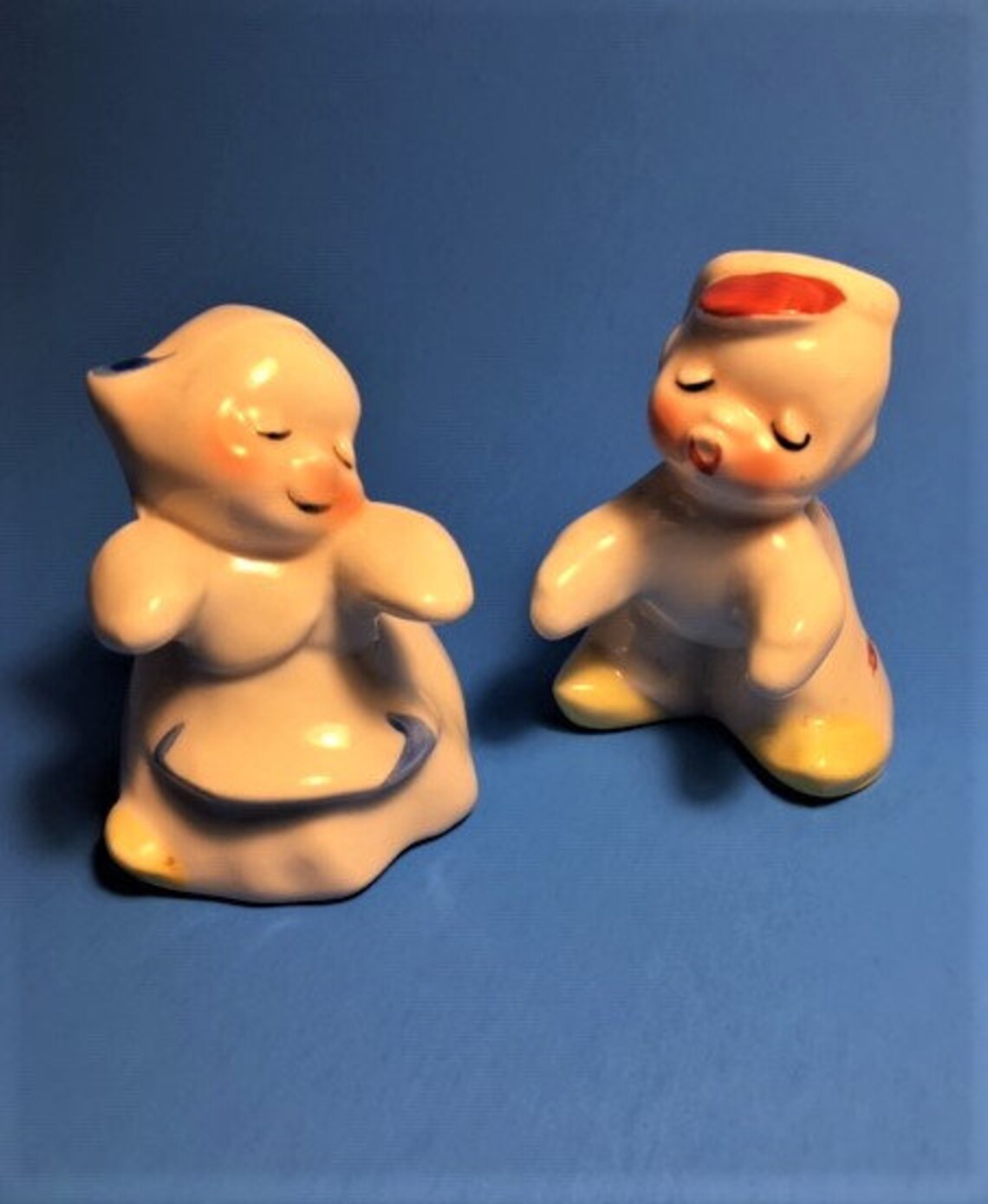 Vintage Dutch Hugging Salt and Pepper Shakers 1950'sVan Etsy