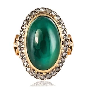 1900s Green Agate Rose-Cut Diamonds 18 Karat Rose Gold Ring