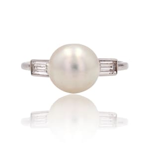 French 1925s Fine Pearl Baguette- Cut Diamonds Platinum Art Deco Ring