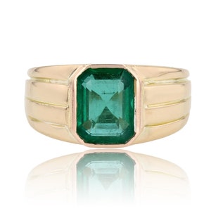 1950s Certified 2.92 Carat Emerald 18 Karat Yellow Gold Bangle Ring