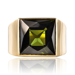 French 1935s 7.50 Carat Tourmaline 18 Karat Yellow Gold Signet Ring