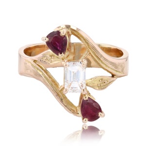 French 1960s Baguette- cut Diamond Pear- cut Ruby 18 Karat Yellow Gold Ring