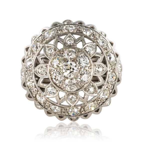 White gold cocktail diamond ring
