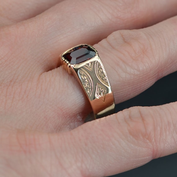 Bague ancienne gravee et grenat Etsy France