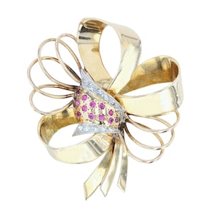 1940s Ruby Diamonds 18 Karat Yellow Gold Knot Brooch